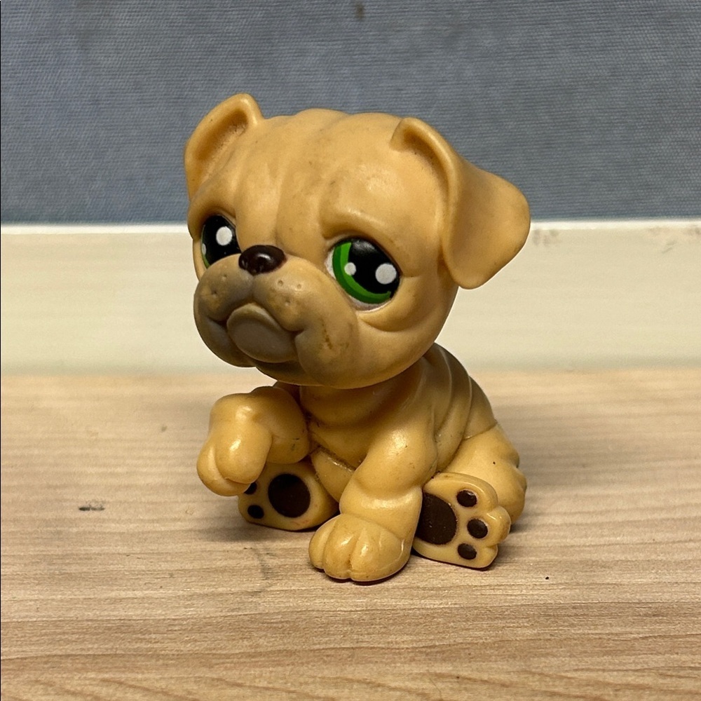 Littlest Pet Shop #107 Tan Bulldog Dog Birthday Celebration LPS